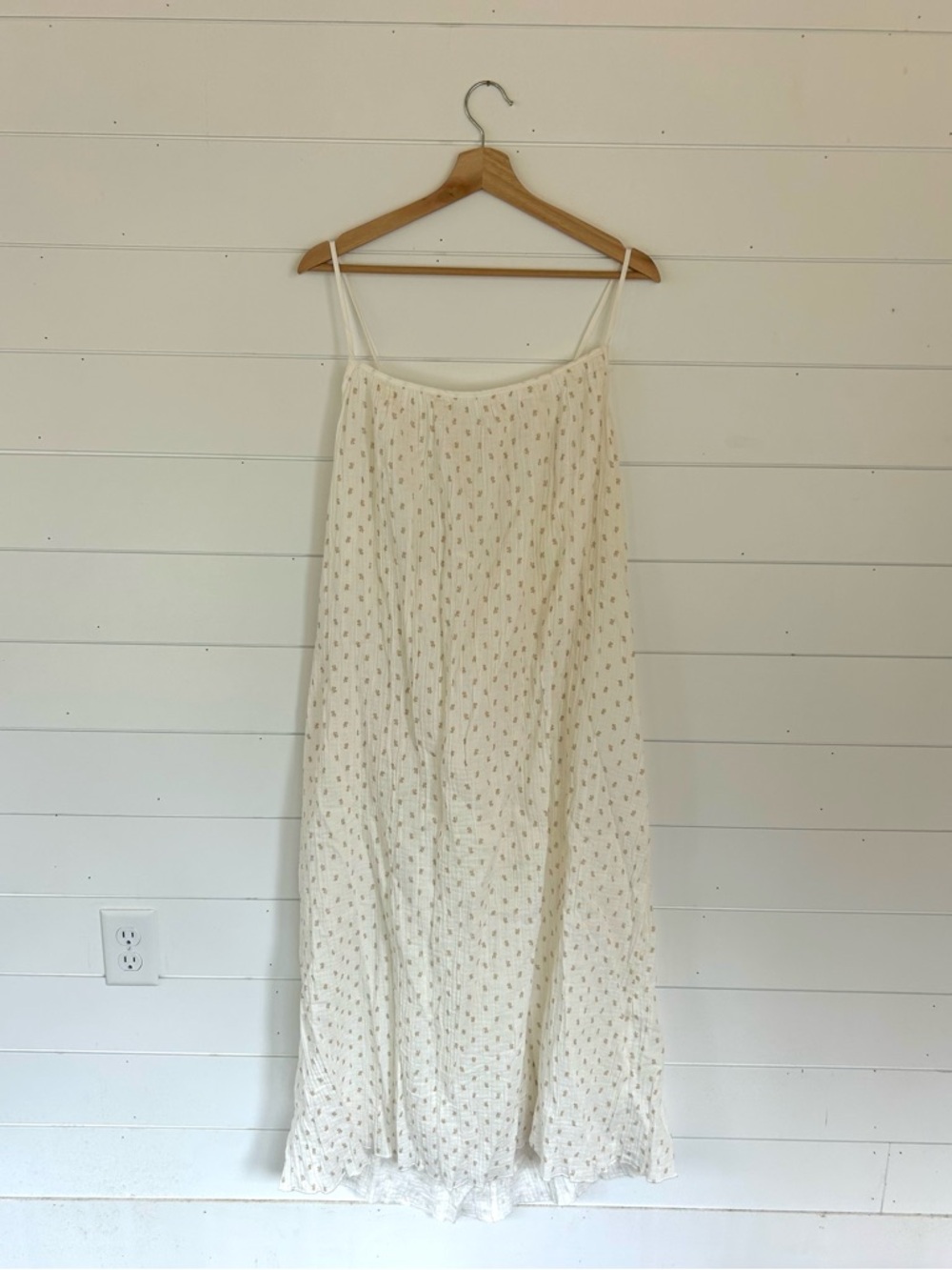 NWT Cream Spaghetti Strap Floral Midi Dress